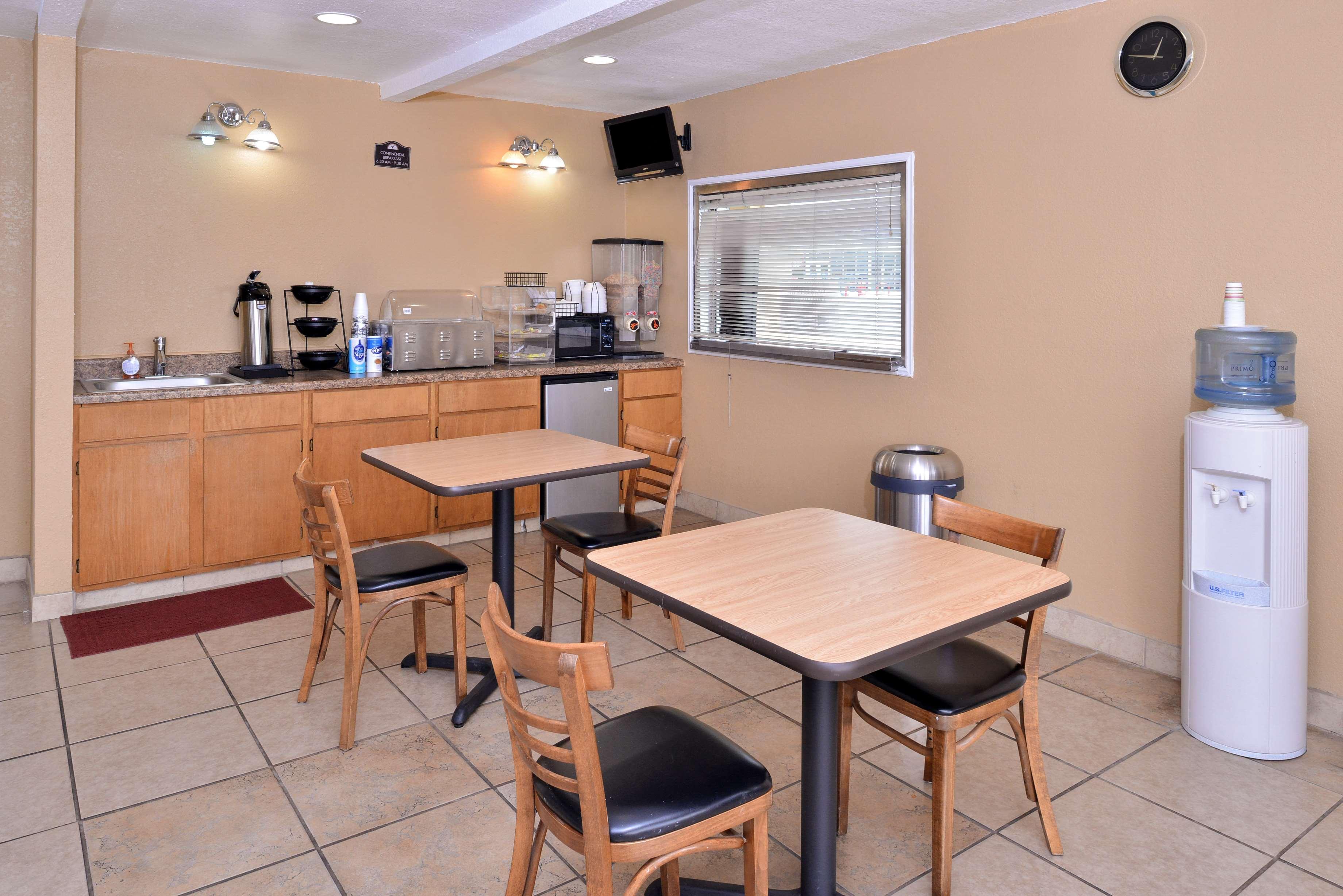 Americas Best Value Inn Schulenburg Eksteriør billede
