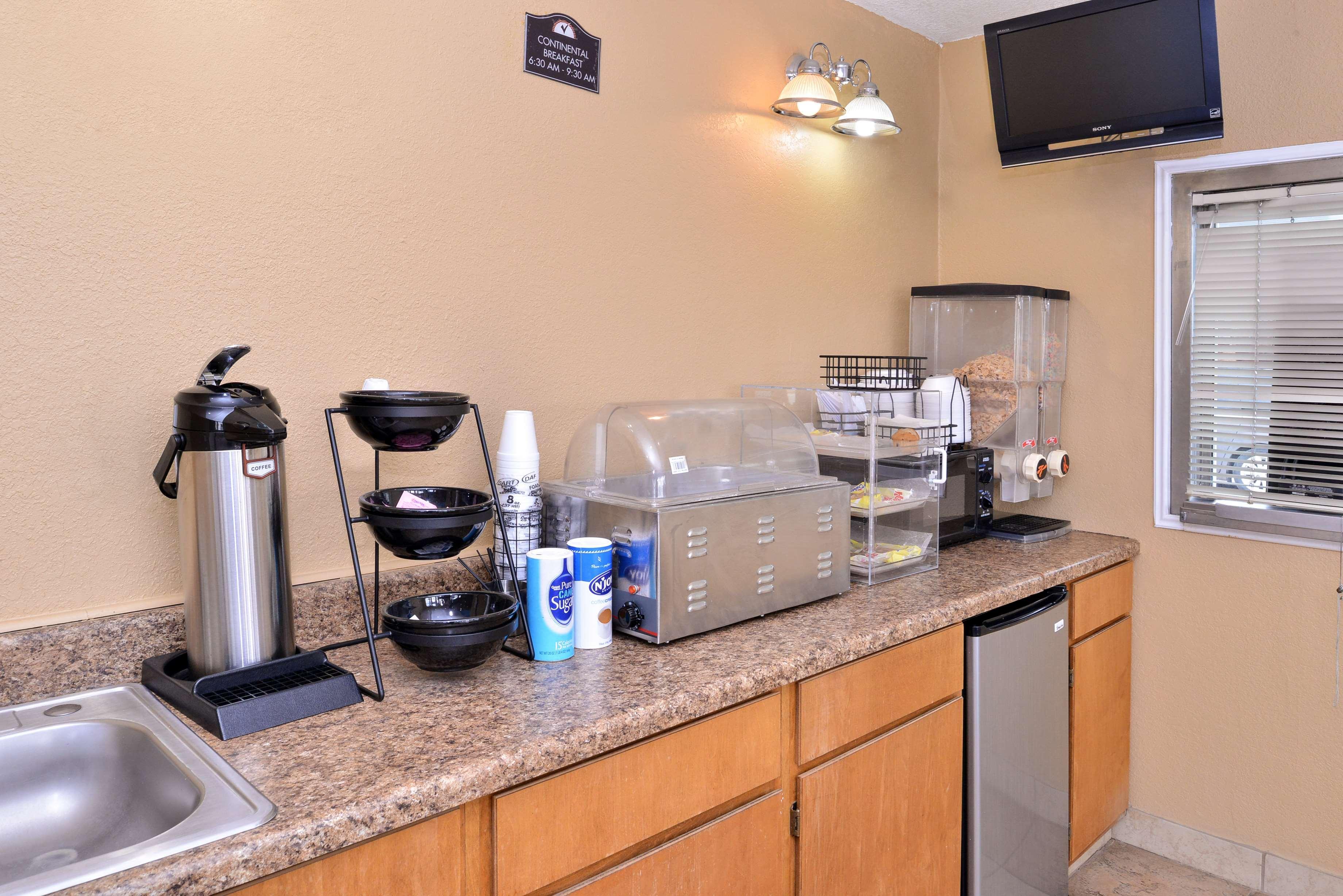 Americas Best Value Inn Schulenburg Eksteriør billede